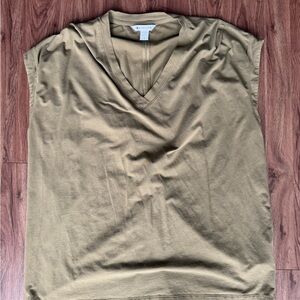 Athleta Men's V-Neck Tank Top in Olive Green